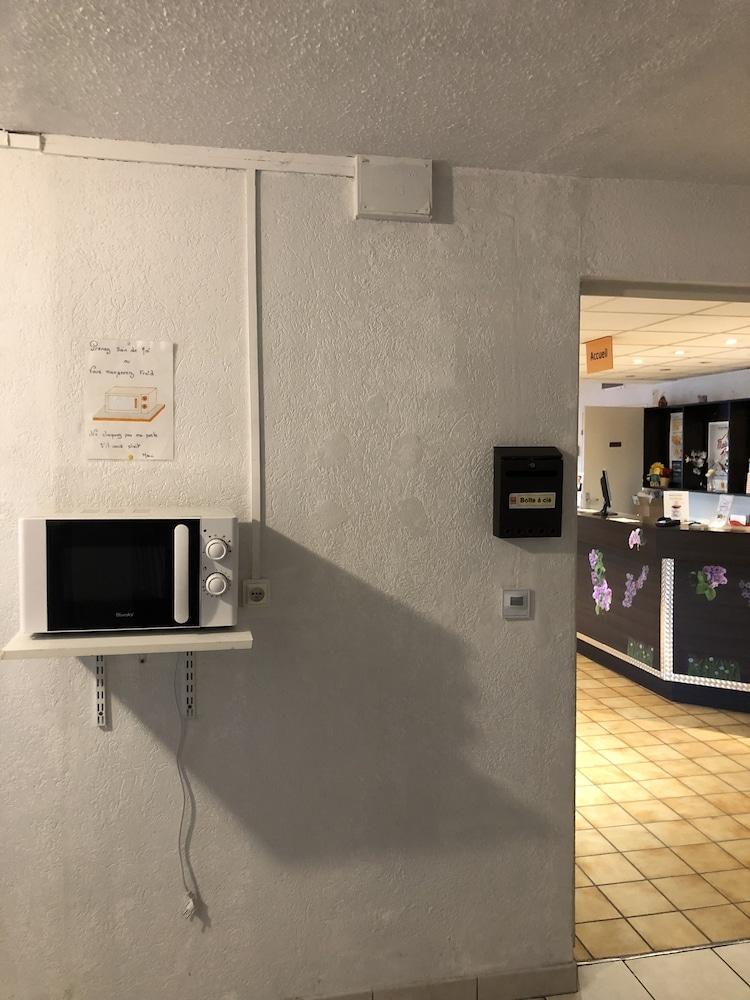 Hotel Bhoma Troyes La Chapelle-Saint-Luc Εξωτερικό φωτογραφία
