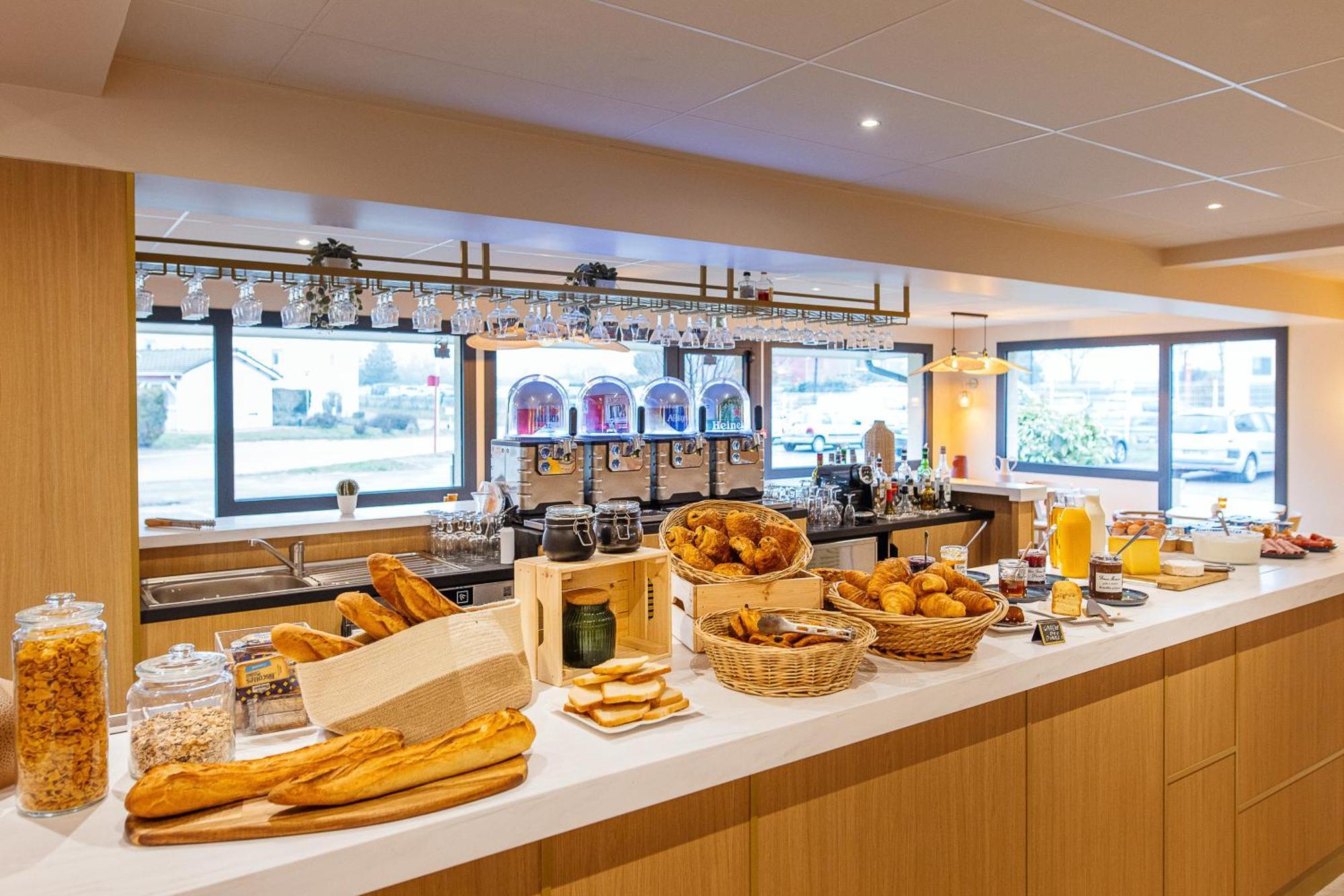 Hotel Bhoma Troyes La Chapelle-Saint-Luc Εξωτερικό φωτογραφία