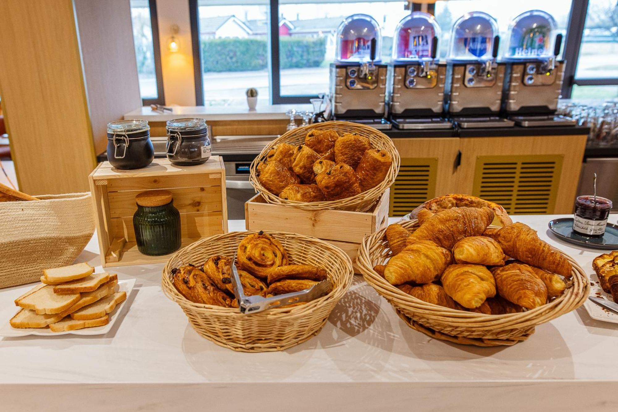 Hotel Bhoma Troyes La Chapelle-Saint-Luc Εξωτερικό φωτογραφία