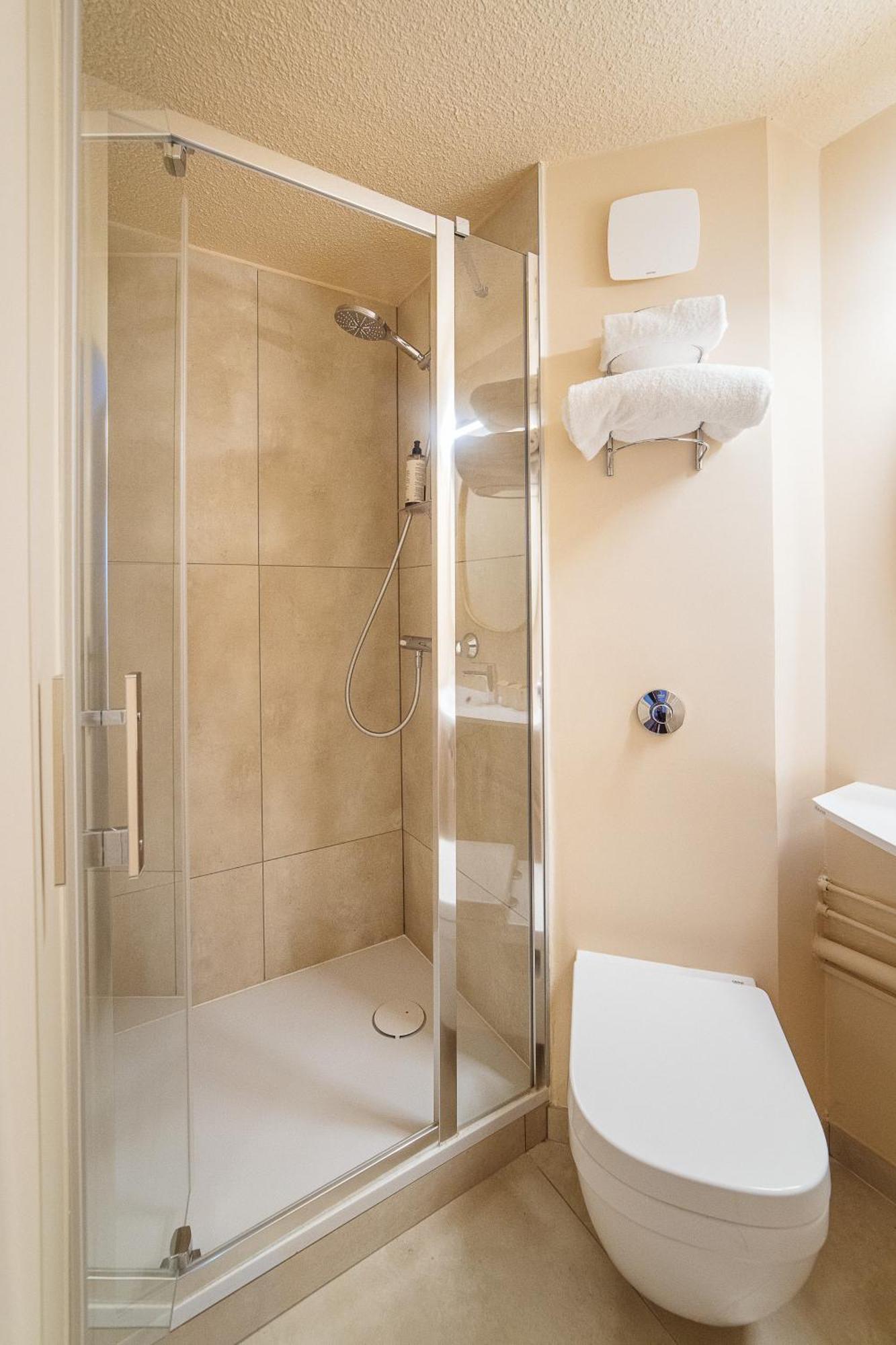 Hotel Bhoma Troyes La Chapelle-Saint-Luc Εξωτερικό φωτογραφία