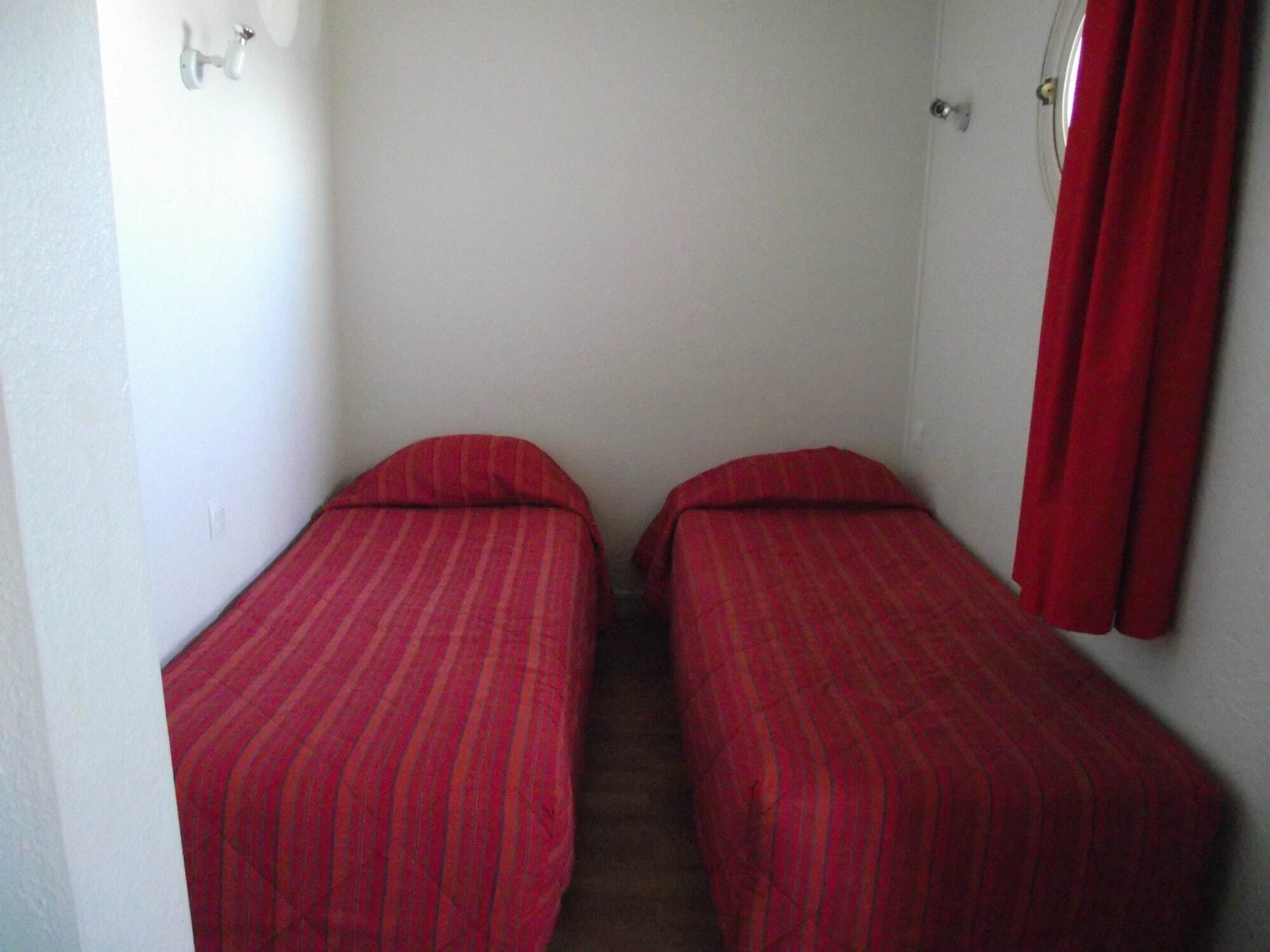 Hotel Bhoma Troyes La Chapelle-Saint-Luc Εξωτερικό φωτογραφία